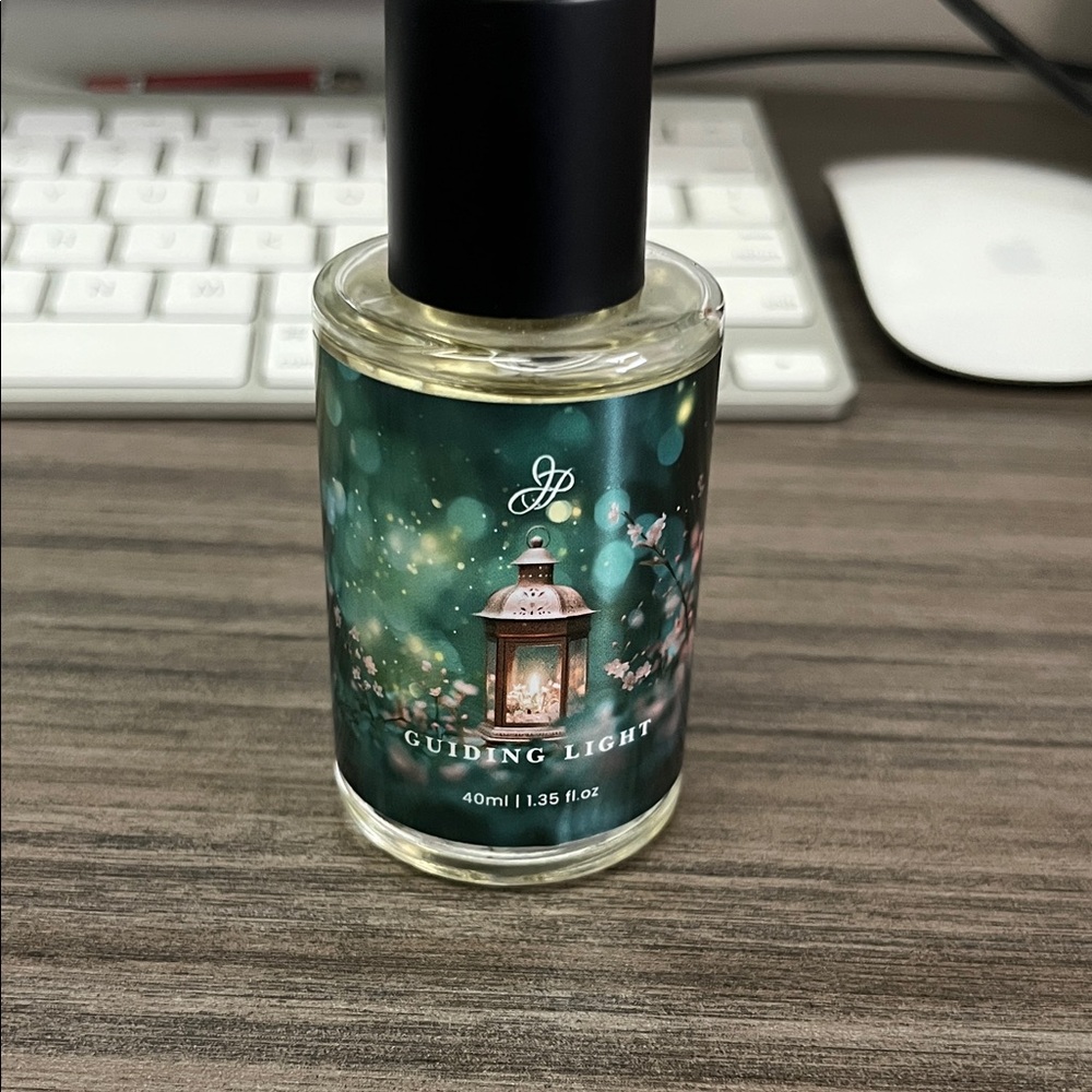 Guiding Light Perfume by - Julianna’s Perfume